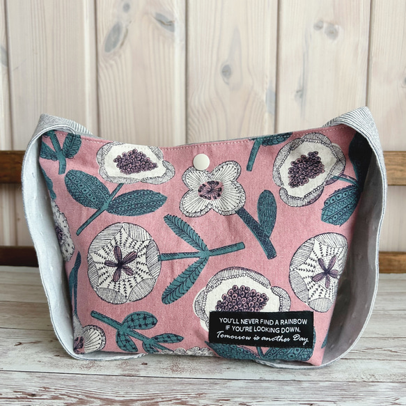 リボン結びのお弁当袋 ランチバッグ ＊ 北欧風フラワー ピンク 人気・おすすめ｜売れ筋商品・話題商品におすすめ 品質チェック済み 安心配送 本日出荷・最短翌日到着