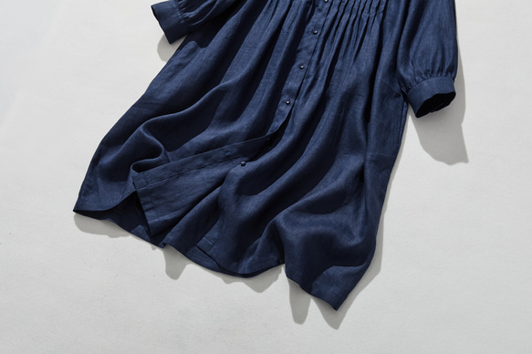 100% 亞麻襯衫裙，四季皆宜，帶針褶，海軍藍 240318-2 第5張的照片