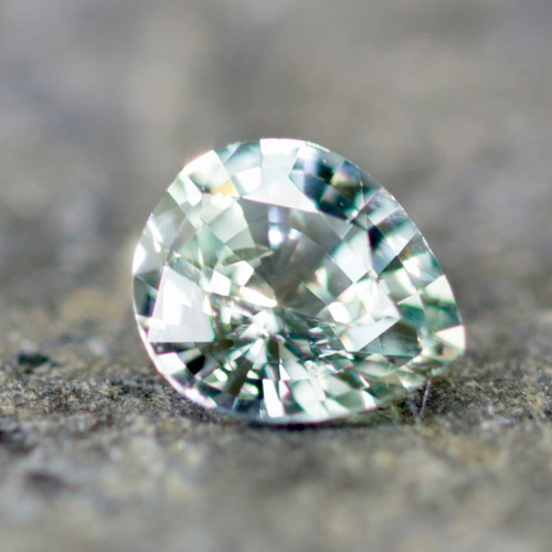 サファイア ライトグリーン サファイア ルース 0.60 カラット ペアー