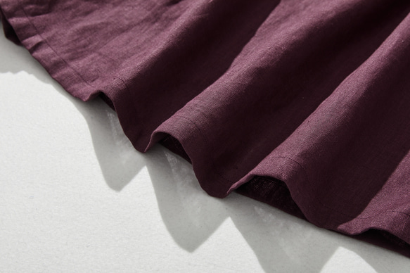 適合所有季節的 100% 亞麻襯衫連身裙，帶針褶，深紅色略帶紫色調 240318-3 第10張的照片