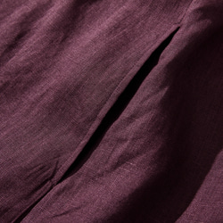 適合所有季節的 100% 亞麻襯衫連身裙，帶針褶，深紅色略帶紫色調 240318-3 第7張的照片