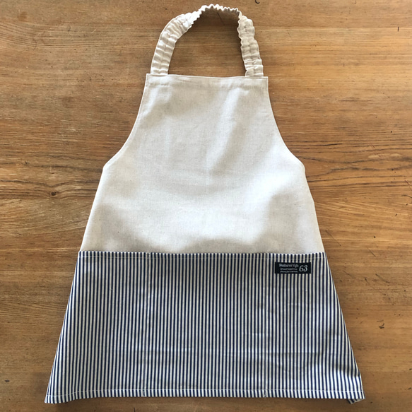 1人で着れる キッズエプロン120  男の子エプロン 女の子 子供エプロン 三角巾　着脱簡単なビックポケット 3枚目の画像