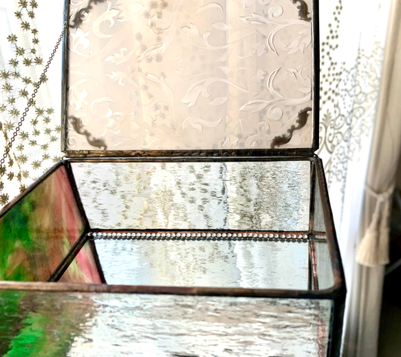 ステンドグラスのジュエリーBOX サンドブラスト 5枚目の画像