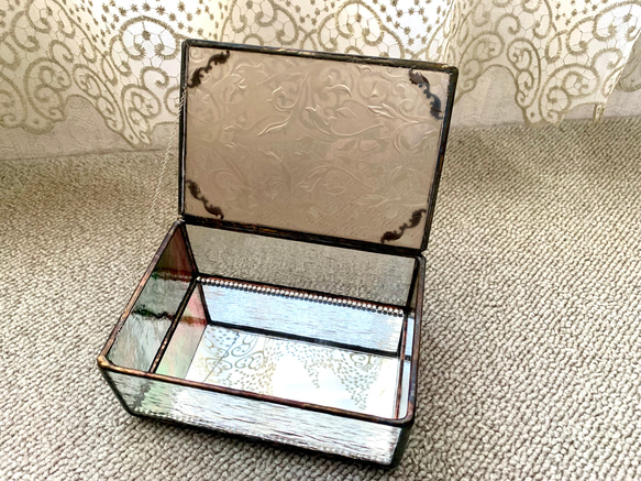 ステンドグラスのジュエリーBOX サンドブラスト 送料無料 チーク & バリグラス アメニティケース　麺棒入れ　コットンケース お菓子　小物入れ A1345133572(10400円)
