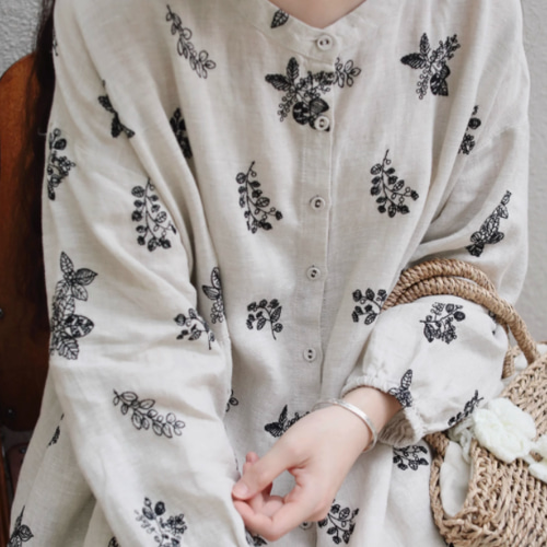 ハンドメイド　リネン　ふんわり袖のリネンワンピース 感謝価格☆ハンドメイドリネンふんわり袖ワンピース