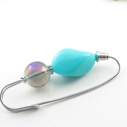 アクアオーラは、東の空から昇るけれど、Mrs.ホワイトは西を背に何を想う♪<カブトピンブローチ>SB1039 4枚目の画像