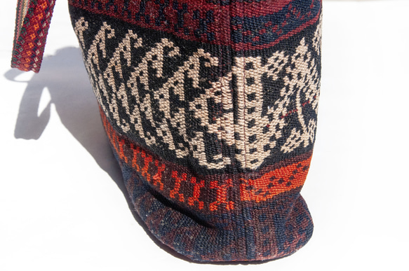 kilim土耳其托特包 皮革拼接設計側背包 羊毛地毯手提包-伊朗地毯 民族風沙漠 聖誕節交換禮物 好友生日禮物 母親節 第14張的照片