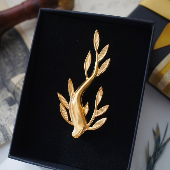 【５月☆新作】黄金の樹 アメリカ製ヴィンテージ真鍮ブローチ ~camphrier~ 1枚目の画像