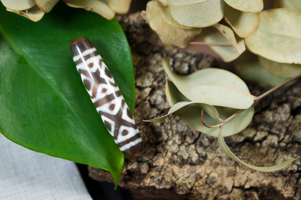 9/15迄の破格値下げ‼️本物‼️超希少‼️高級老礦金剛虎牙三眼天珠　約35×11mm