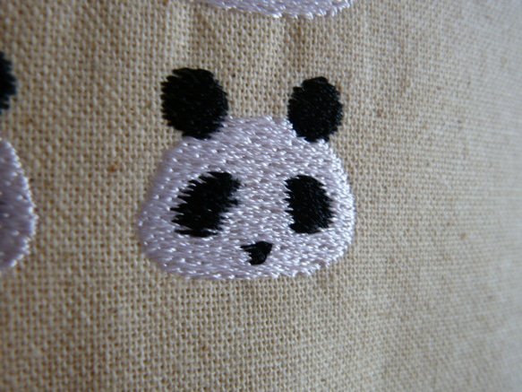 パンダの顔　　３２個刺繍　レッスンバック 4枚目の画像