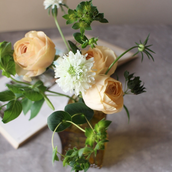 花瓶とセット　季節のお花で創る生花ブーケ　サブスク　定期　生花　花束　プレゼント　花　ギフト　お誕生日　母の日　入学祝　 2枚目の画像