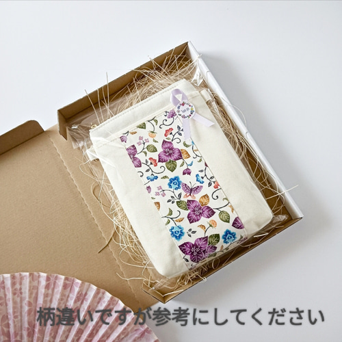 桜柄スマホショルダーバッグ(ファスナー付き) ベージュ×オフホワイト