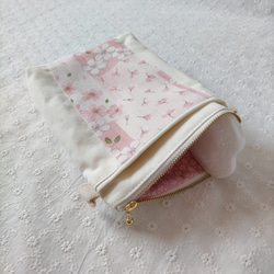 【再販】桜柄スマホショルダーバッグ(ファスナー付き) オフホワイト×ピンク 10枚目の画像