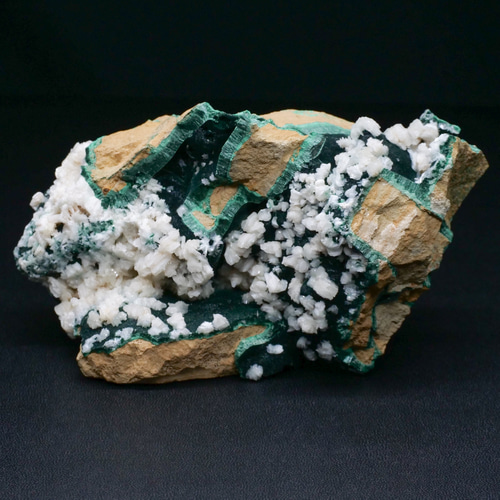 鉱物 標本 白鉛鉱 孔雀石 結晶 原石】コンゴ スノーフレーク セル