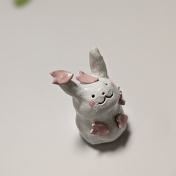 〚陶土〛桜とうさぎさんの置物 4枚目の画像