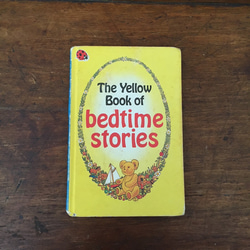 ヴィンテージブック　the yellow book of bedtime stories 児童書　古本　LONDON 　 1枚目の画像