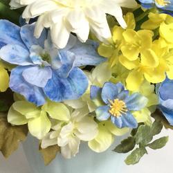 優しい色のフラワーアレンジメントLサイズ（インテリアフラワー、造花、敬老の日、結婚祝い、新築祝い、仏花、お供え） 6枚目の画像