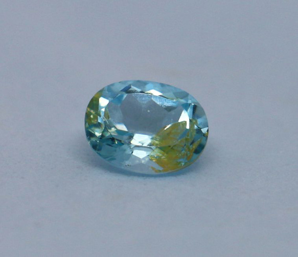 3.3ｃｔ　天然石　トパーズ　ルース　オーバル　 2枚目の画像