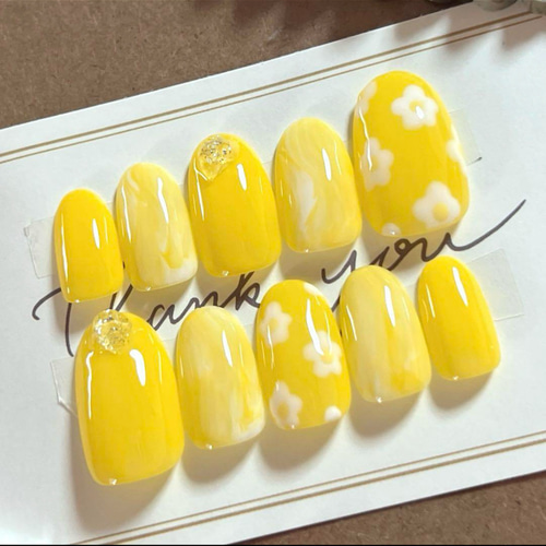春ネイル 花柄 フラワー イエロー 黄色 ネイルチップ ニュアンス
