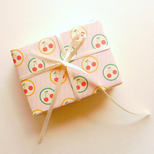 さくらんぼ柄デザインペーパー 包装紙 ラッピングペーパー 紙もの