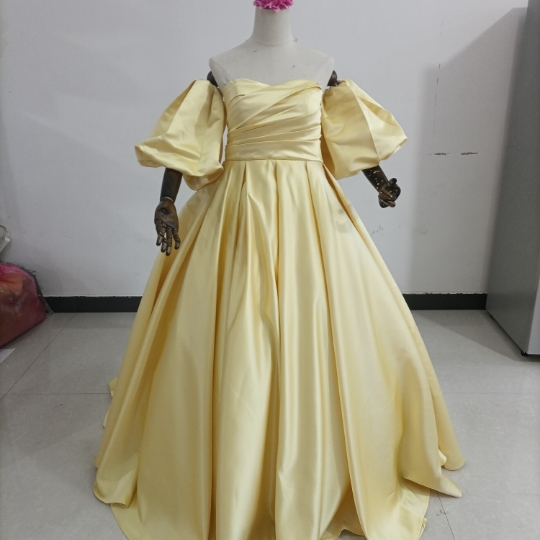 イエロー カラードレス ベアトップ 取り外し袖 プリンセスライン 妊婦 二次会