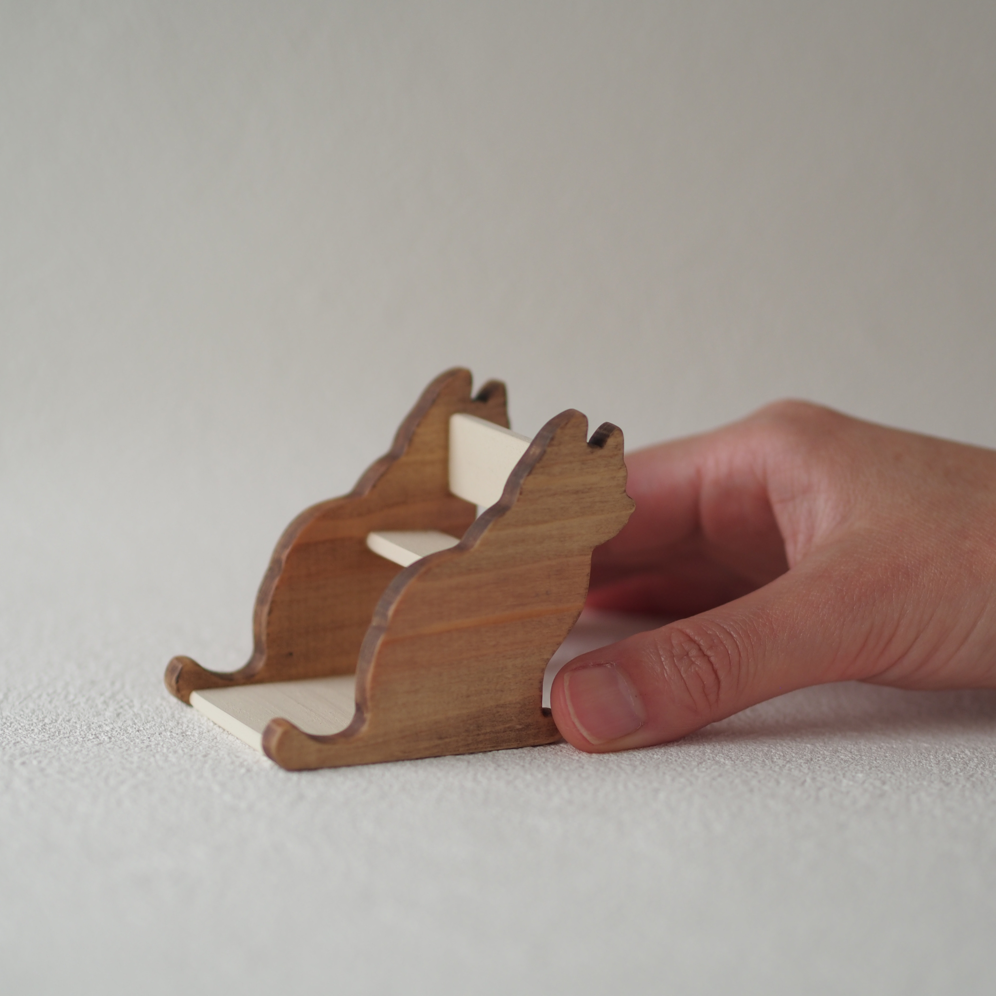 《ミニチュア家具》コーヒーシェルフ／ 飾り棚／収納ラック／ミニシェルフ／猫家具／ねこ／シルエット／