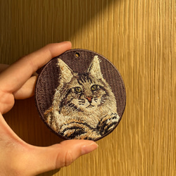 刺繍キーホルダー キーホルダー メインクーン ペルシャ猫 母の日 プレゼント お出かけバッグ 両面刺繍 or-072 1枚目の画像