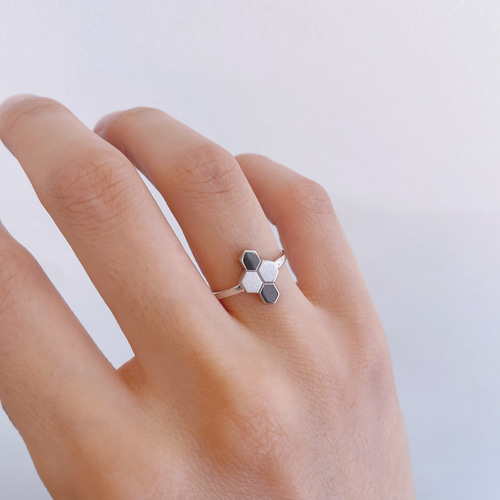 高品質【新品】天然ハニカムオパール フリーサイズリング sv925 ★ レア！ シルバーリング(ハニカム) SV925 K10 プラチナ 華奢 おしゃれ