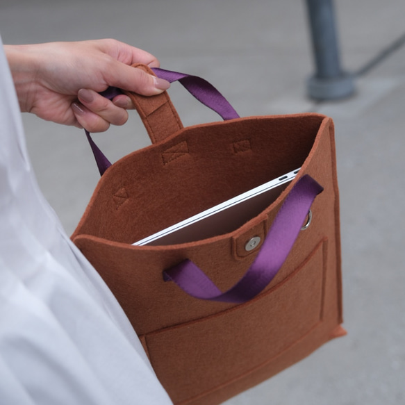 ラップトップバッグ　スリムでスマ－トなノートパソコンケ－ス　厚さ３mmのフェルトがノ－トパソコンを守ります１５．６インチ 6枚目の画像