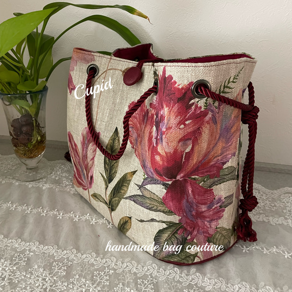 フランスの上質なリネン　華やかな花柄を使った２Way軽量巾着バッグ（ショルダーにも・1点物） 3枚目の画像