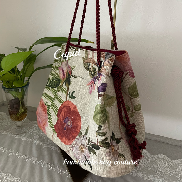 フランスの上質なリネン　華やかな花柄を使った２Way軽量巾着バッグ（ショルダーにも・1点物） 4枚目の画像
