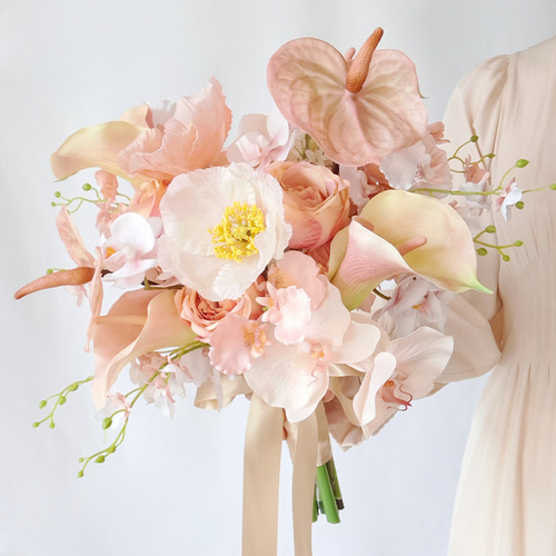 カラーリリーとアンスリウム❀胡蝶蘭のウェディングブーケ&ブートニア