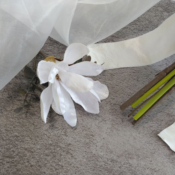 和のウェディングブーケ マグノリア (木蓮) と カラーリリー ns884 アーティフィシャルフラワー 