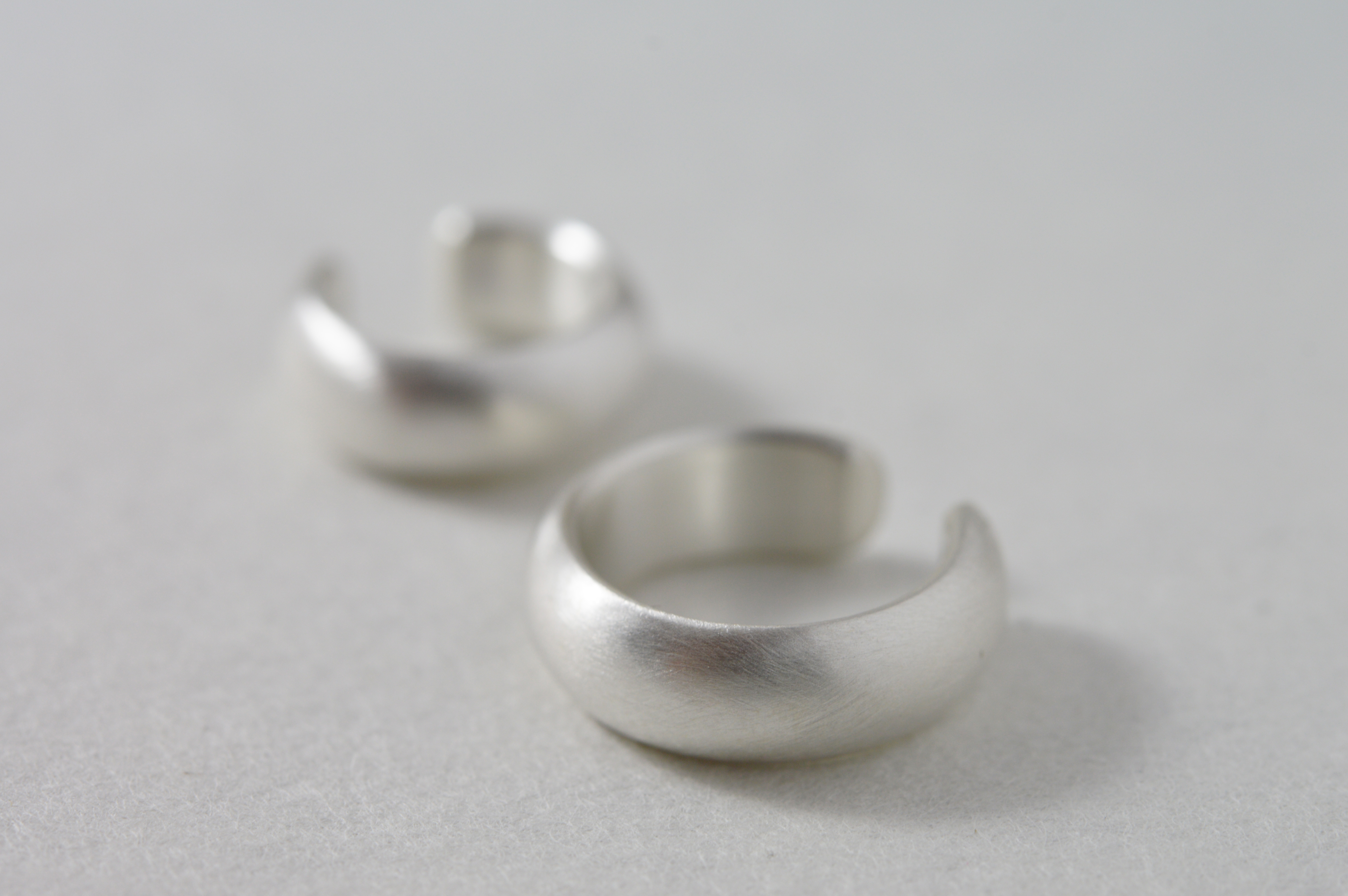 [片耳] シルバー / 甲丸のイヤーカフ［silver］