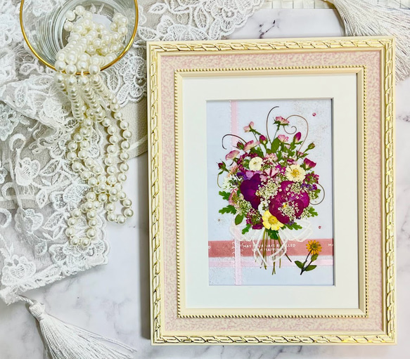 ミニ薔薇とビオラの華やか花束 押し花アート額 母の日ギフトにも