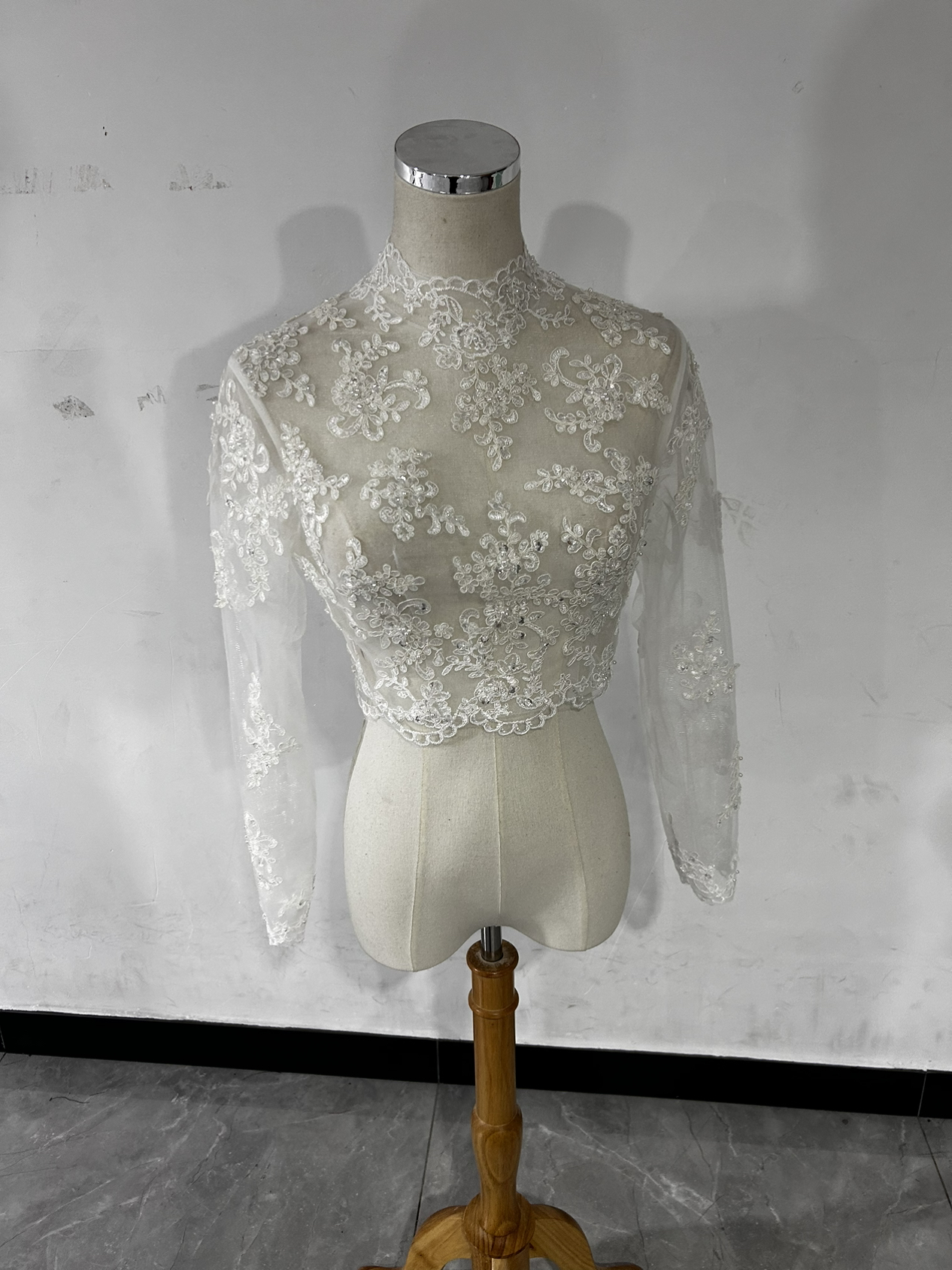 ボレロ エレガントレース 長袖 キラキラスパンコール スレンダーライン 結婚式