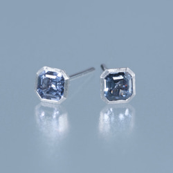 pt・グレイッシュブルースピネル・ピアス ブルーグレースピネルのピアス JE01442 ピアス（スタッド・一粒