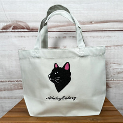 【送料無料】黒猫の顔刺繍のキャンバスデイリーミニトートバッグ 1枚目の画像