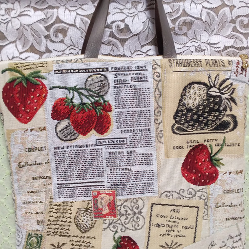 とちおとめ出品 ストロベリー柄ゴブラン織ミニトートバッグ トートバッグ とちおとめ