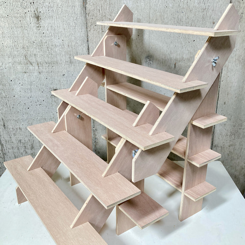 什器 ひな壇5段/背面1段/50幅/普通合板〈上質材〉 組立式