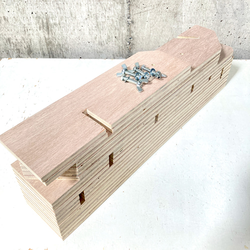 什器 ひな壇5段/背面3段/50幅/普通合板〈上質材〉 イベント什器 什器 ひな壇5段/背面3段/50幅/普通合板〈上質材〉 イベント什器
