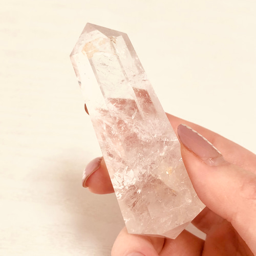 【人気No.1】 希少！マニカラン産水晶のダブルポイント 通販 虹色の星 天然石 置物