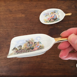 ヴィンテージ陶器のスプーン　イラスト入りスプーン　茶葉置き　イタリア製　ギフト　プレゼント 7枚目の画像