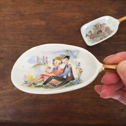 ヴィンテージ陶器のスプーン　イラスト入りスプーン　茶葉置き　イタリア製　ギフト　プレゼント 8枚目の画像
