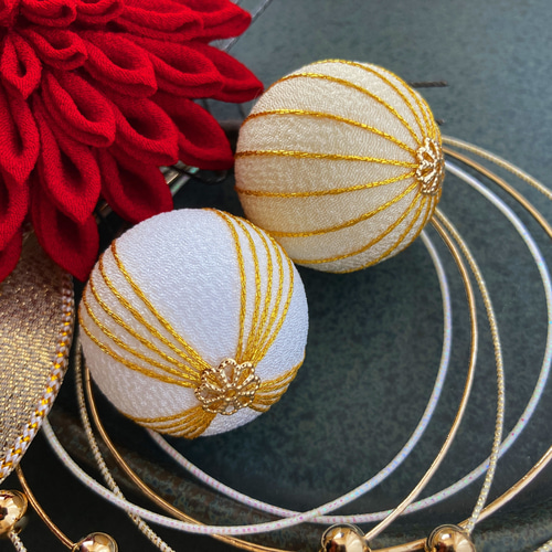 つまみ細工髪飾り 和装 着物 振袖 袴 色打掛 成人式 卒業式 結婚式 赤