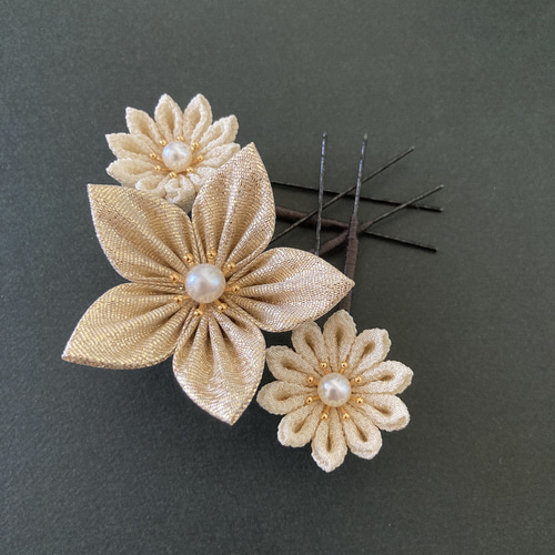 つまみ細工髪飾り 和装 着物 振袖 袴 色打掛 成人式 卒業式 結婚式 赤