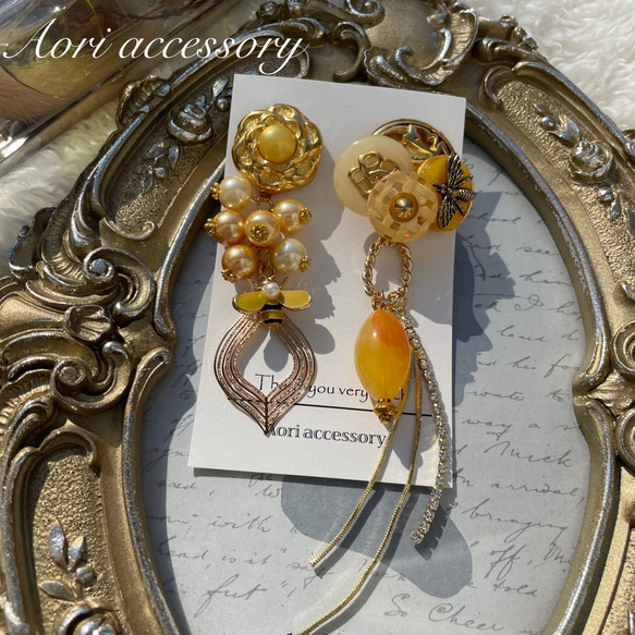 再再販♡ 蜜蜂のお散歩☆ヴィンテージボタン×アシンメトリーピアス  