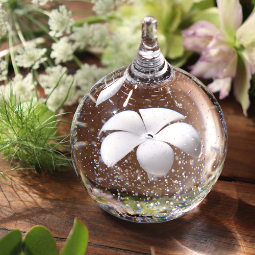 手元供養『こはる -雫の水中花（ピュアホワイト）-』ガラス位牌