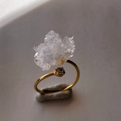 【一点もの】 水晶 原石 リング 指輪 フリーサイズ 鉱物 天然石 ハンドメイド アクセサリー (No.2584) 1枚目の画像