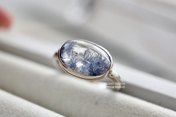 K10WG[深海庭園dumortierite in quartz] ring 1枚目の画像